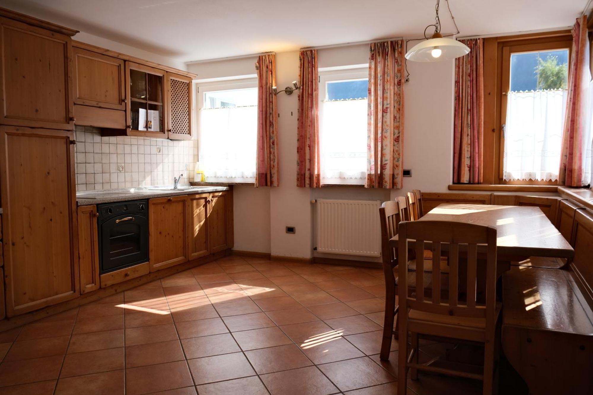 Cesa Sot Bosch Apartment Canazei Luaran gambar