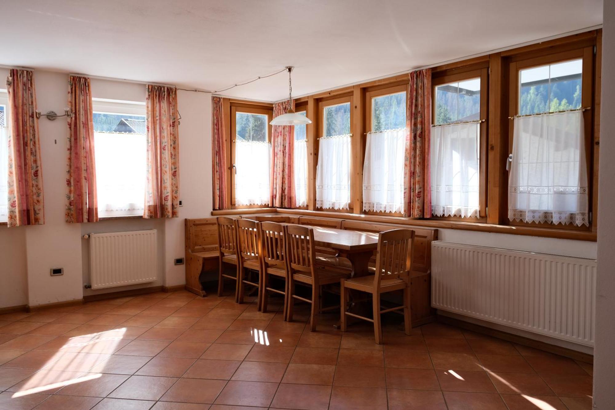 Cesa Sot Bosch Apartment Canazei Luaran gambar